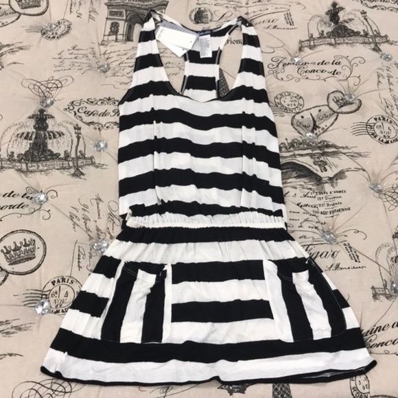 Splendid Relaxed Pocket Dress - Picture 6 of 6